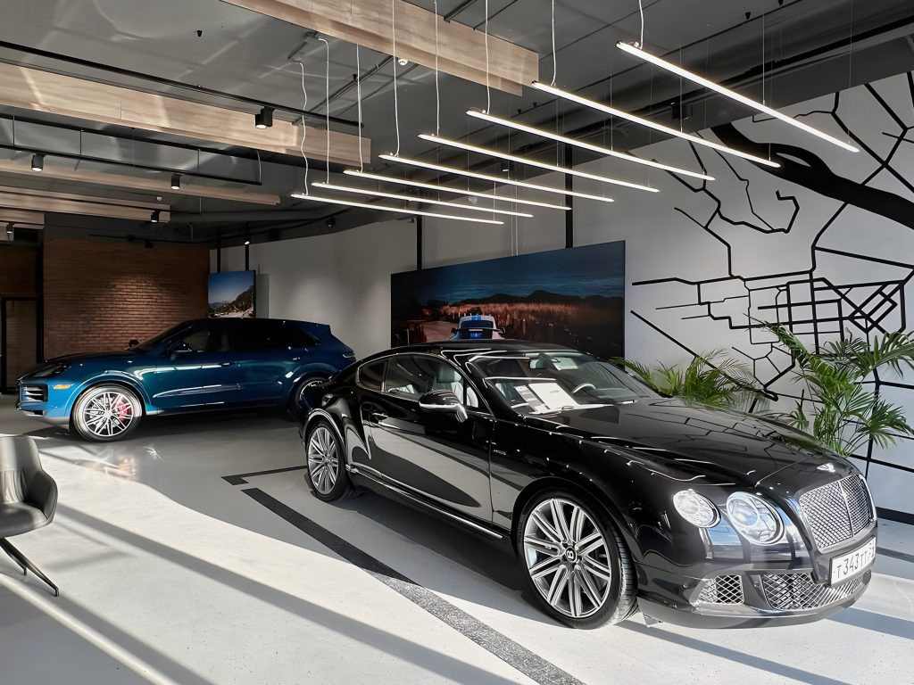 Design_by_Bad_Reputation_Luxe Motors auto showroom_02