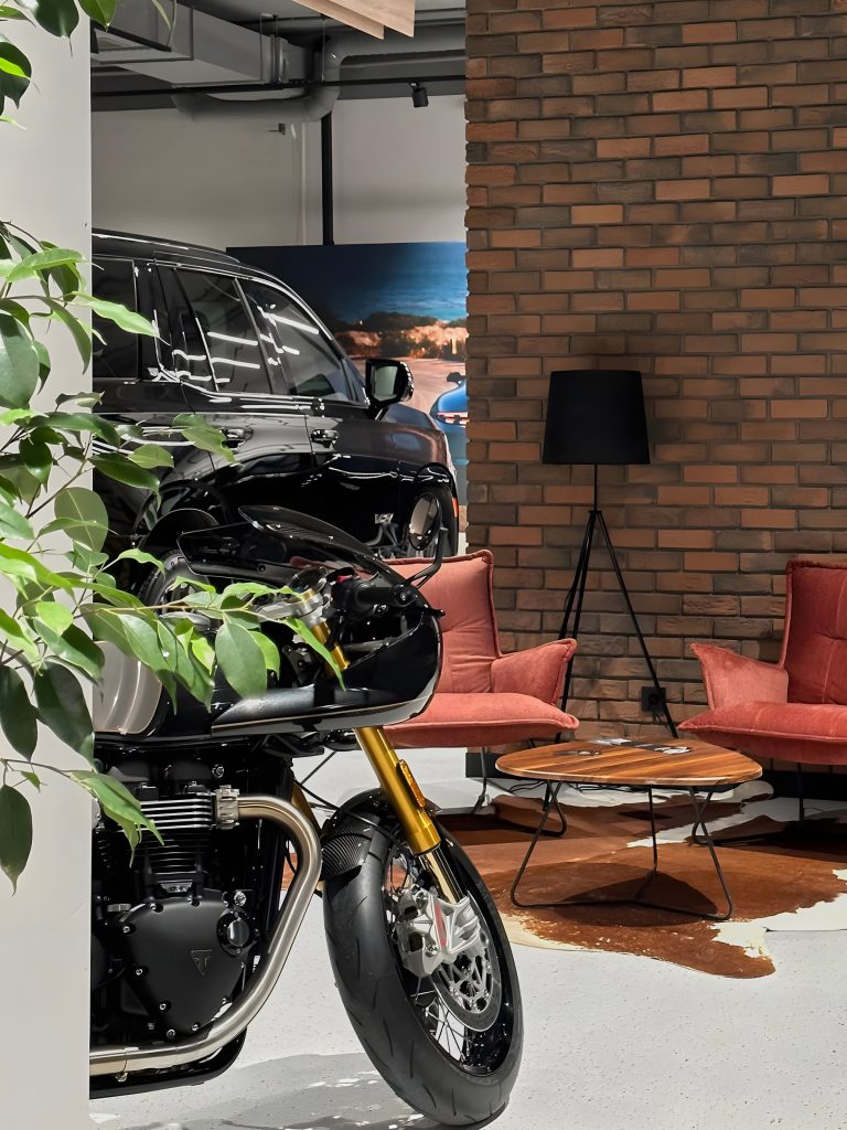 Design_by_Bad_Reputation_Luxe Motors auto showroom_04