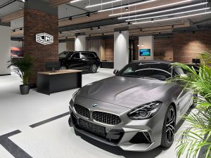Интерьер премиального автосалона Luxemotors