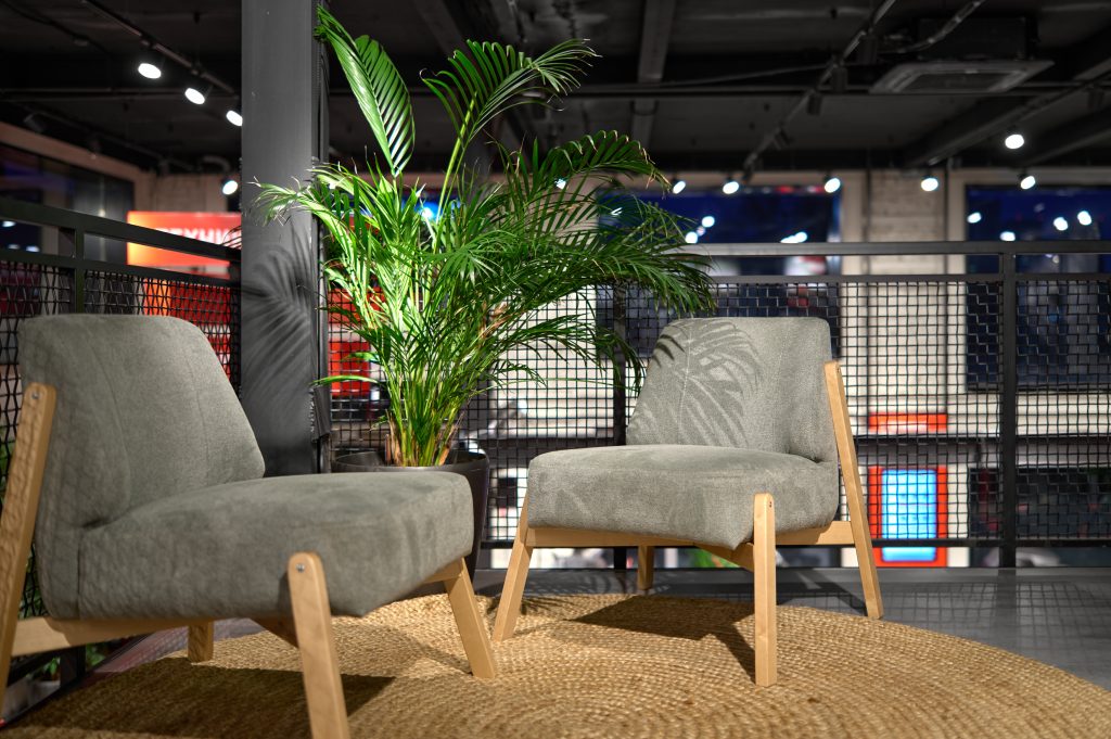 MobilK_DIY_store_design_by_Bad_Reputation_SDI3773